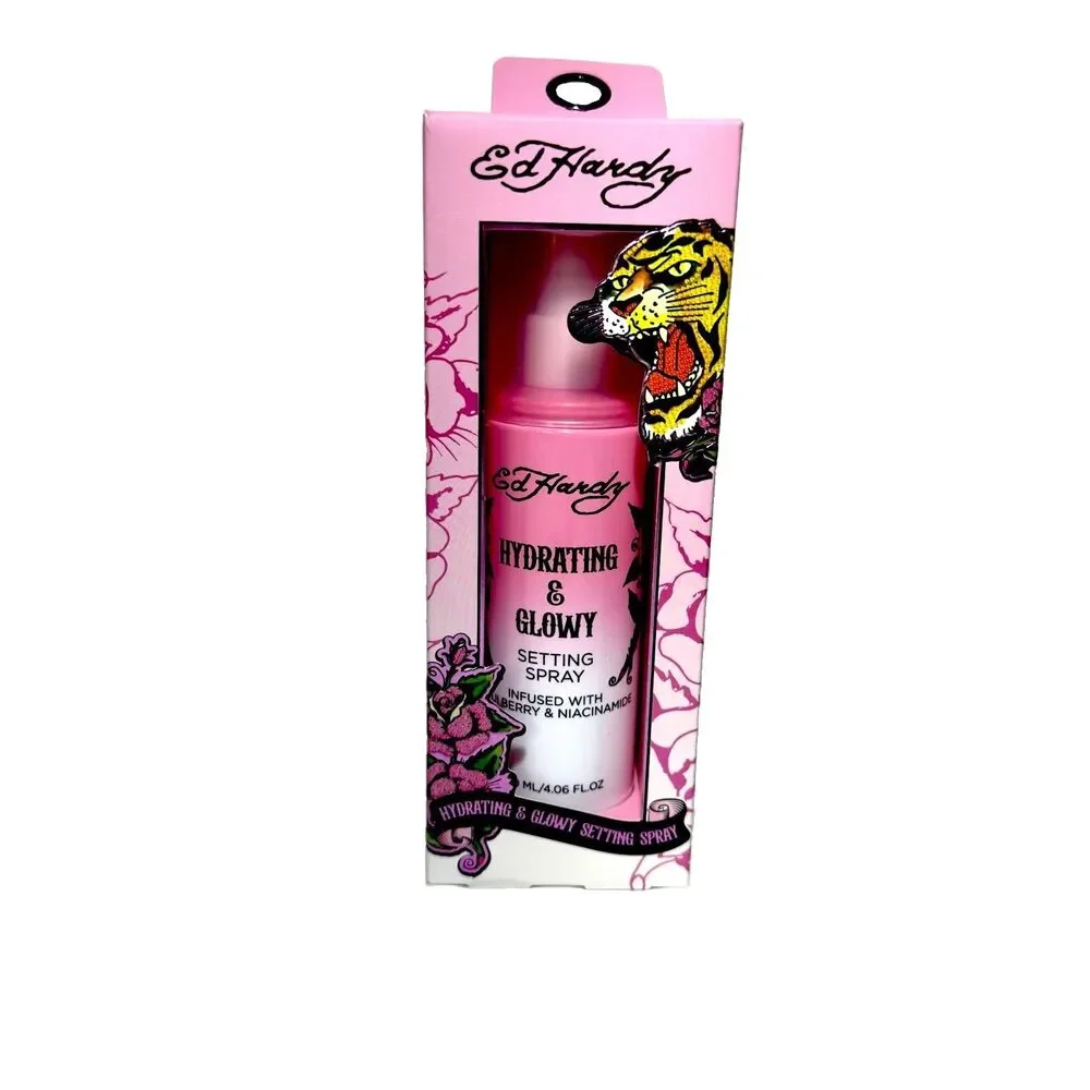 Ed Hardy Hydrating & Glowy Setting Spray Hydrating Glowy Berry 4.06 fl oz